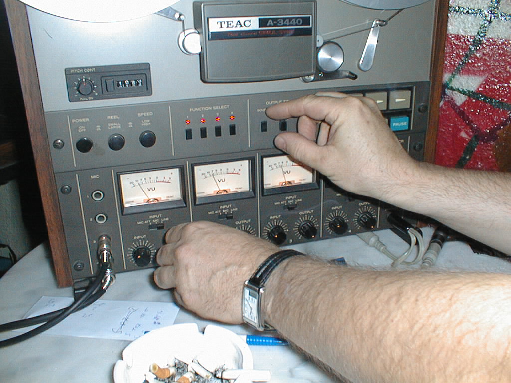 Das analoge 4-Spur-Aufnahmeger�t